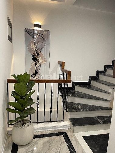 Chính chủ cho thuê căn hộ tiện nghi ở số 16 ngõ 176 Đội Cấn 