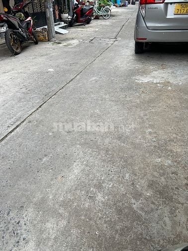 Trệt 2Lầu HXH ĐẬU CỬA LẠC LONG QUÂN ngay CV ĐẦM SEN 