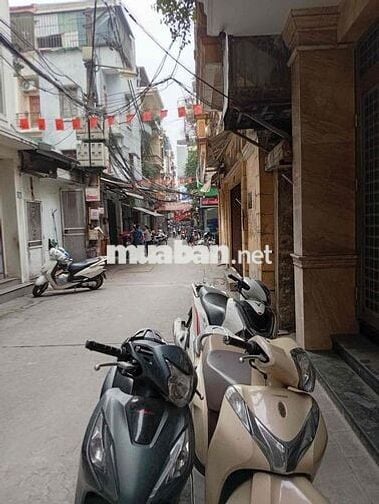 Cần bán gấp căn nhà gần bệnh viện Hòe Nhai 18m 3 tầng 3mt giá 3.3 tỷ