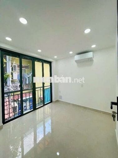 Q4, Bến Vân Đồn, nhà mới ở ngay, ko quy hoạch, 2 tầng, 25.5m², 2.45 tỷ