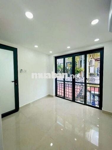 Q4, Bến Vân Đồn, nhà mới ở ngay, ko quy hoạch, 2 tầng, 25.5m², 2.45 tỷ
