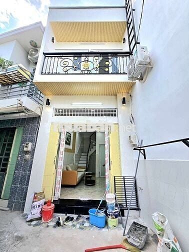BÁN NHÀ MẶT TIỀN HẼM THÔNG - 5M ❌ 8M - Giáp Quận 7