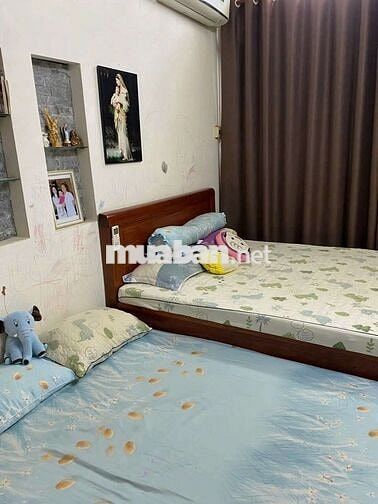 Nhà hẻm xe hơi 1 sẹc 33m2, 2 phòng ngủ, đường Bùi Đình Túy, Bình Thạnh