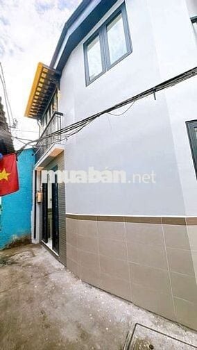 Q4, Bến Vân Đồn, nhà mới ở ngay, ko quy hoạch, 2 tầng, 25.5m², 2.45 tỷ
