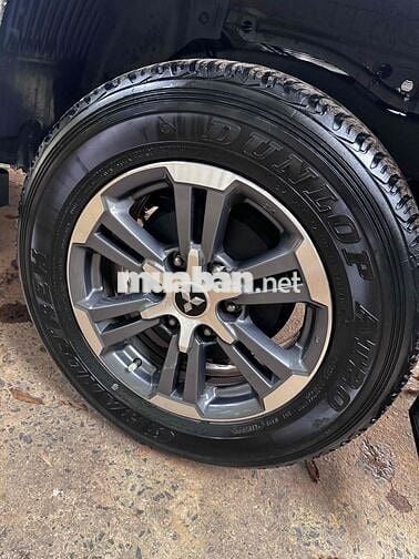 Mitsubishi Triton 2023 4x2 AT - 290000 km