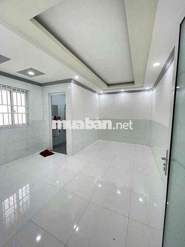 Nhà 10x18m trệt lầu có nội thất KDC Hồng Loan