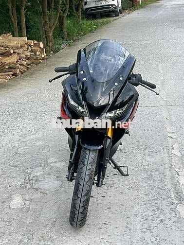 Ra đi em R15v3 do mỏi lưng lười chạy xe sport
