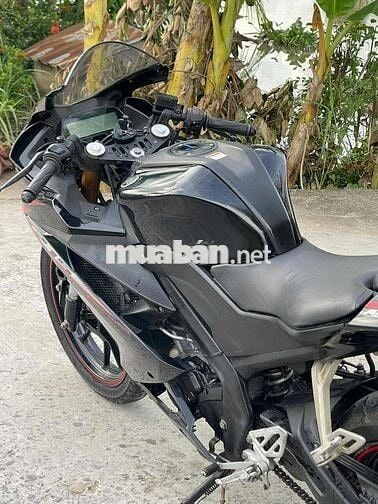 Ra đi em R15v3 do mỏi lưng lười chạy xe sport