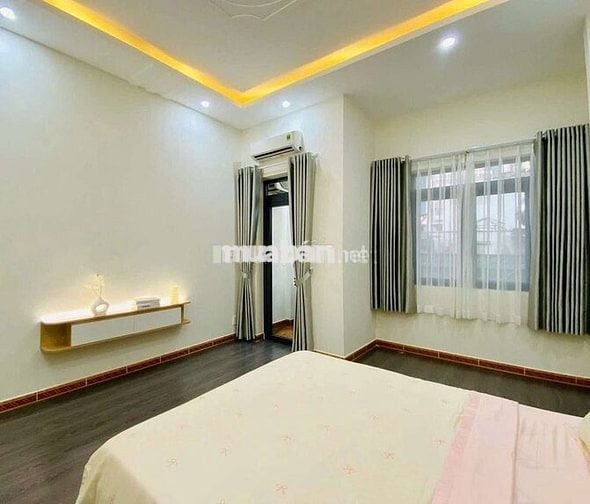 GẤP BÁN -NHÀ 3 TẦNG - 5X30 -150M2- CHỈ 6,5 TỶ-NGAY VINVOM DĨ AN -