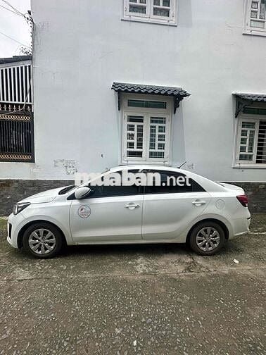 Kia Soluto 2022 1.4 MT - 97000 km