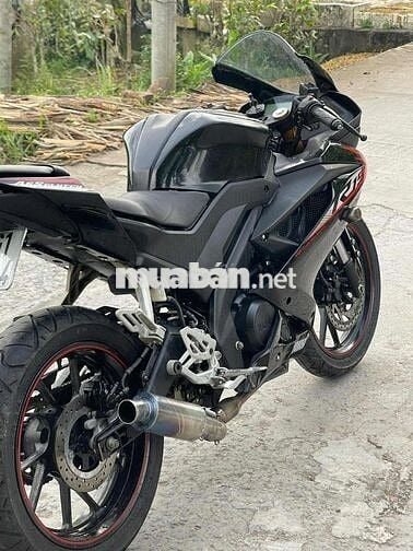 Ra đi em R15v3 do mỏi lưng lười chạy xe sport