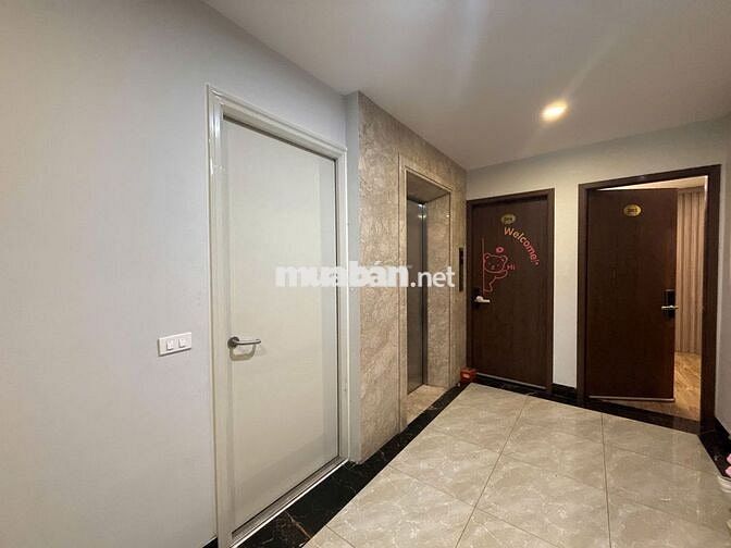 Studio 40m² ngõ 140 Giảng Võ Ba Đình, ô tô đỗ cửa, full nội thất