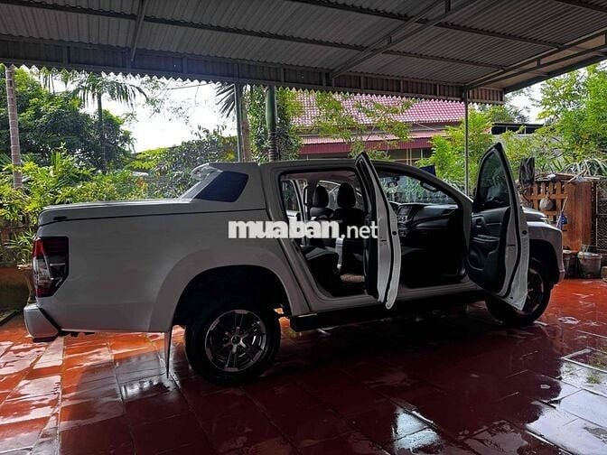 Mitsubishi Triton 2023 4x2 AT - 290000 km