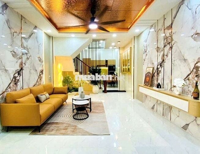GẤP BÁN -NHÀ 3 TẦNG - 5X30 -150M2- CHỈ 6,5 TỶ-NGAY VINVOM DĨ AN -