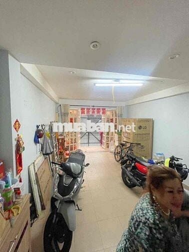 Nhà 3Lầu+ST(4x16m) Thoại Ngọc Hầu Hẻm Xe Tải 5PN 4VS