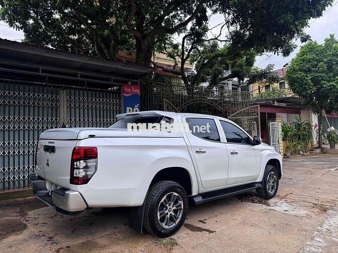 Mitsubishi Triton 2023 4x2 AT - 290000 km