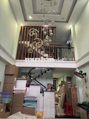 Nhà 4 Tầng diện tích 4*15 Ngay Chợ Bắp,Chợ Ngã Ba Bầu