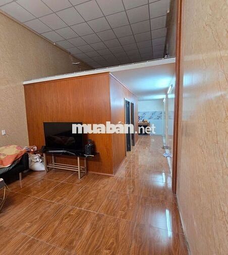 Nhà 60m2 có 2pn 2máy lạnh 1wc Hiệp Bình HBC 7triệu