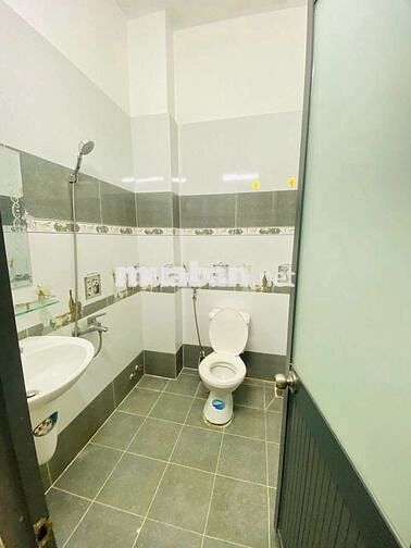 Kẹt vốn kinh doanh bán nhà mặt tiền đường nội bộ