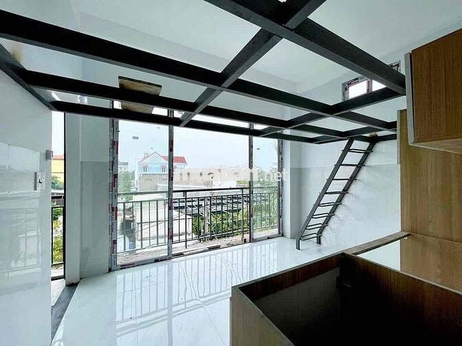 CHO THUÊ PHÒNG GÁC CAO BAN CÔNG - CỬA SỔ TRỜI ĐƯỜNG VƯỜN LÀI GẦN NTTU🏡