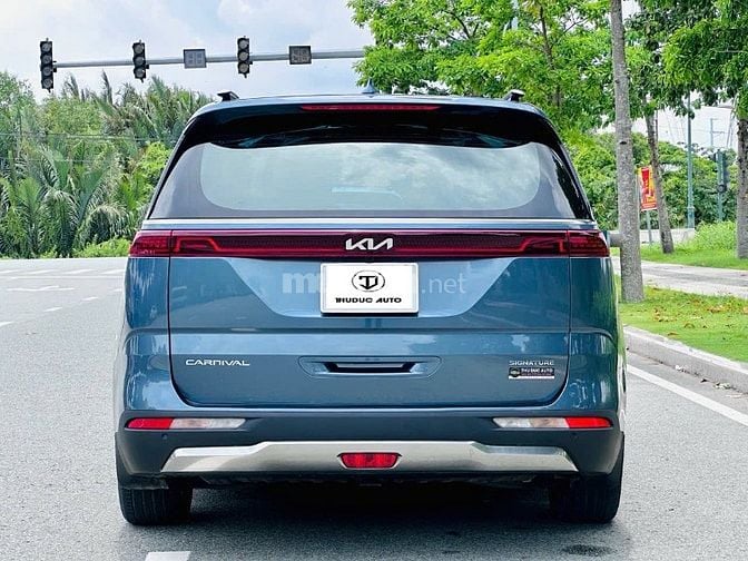Kia Carnival 2.2D Signature 2022 odo 34.000km