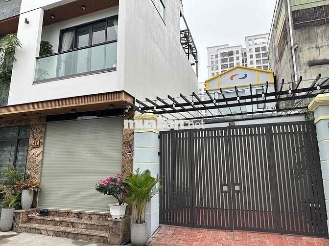 Thuê nhà kết hợp với xưởng 80 m2