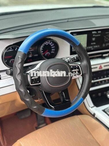 Kia Carnival 2022 2.2D Luxury 8chỗ mới chạy 11.000