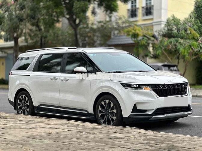 Kia Carnival 2022 2.2D Luxury 8chỗ mới chạy 11.000