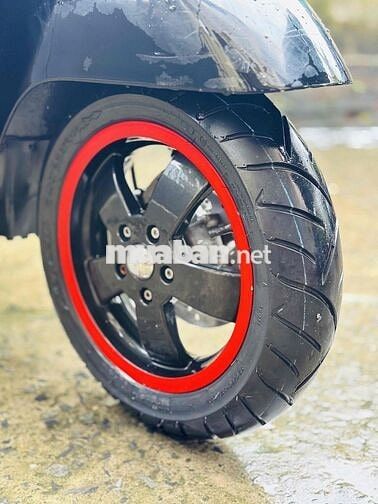 VESPA GTS 125CC 4VAL NHẬP ITALY BSTP FULL CHỨC NĂN