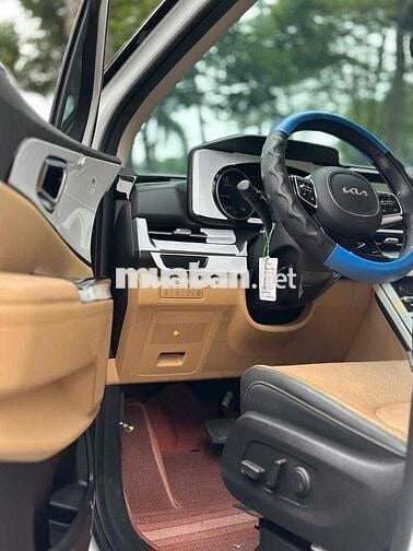 Kia Carnival 2022 2.2D Luxury 8chỗ mới chạy 11.000
