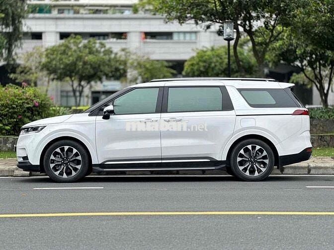 Kia Carnival 2022 2.2D Luxury 8chỗ mới chạy 11.000