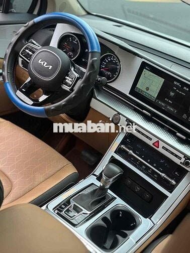 Kia Carnival 2022 2.2D Luxury 8chỗ mới chạy 11.000