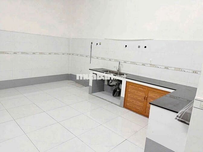 Nhà 3pn sân ô tô 4,5x20m có 3wc hẻm ô tô thông