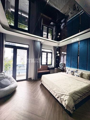 Siêu phẩm Q7, nhà mặt phố-mới-đẹp-4 tầng- thang máy, 4❌19, nhỉnh 18 tỷ