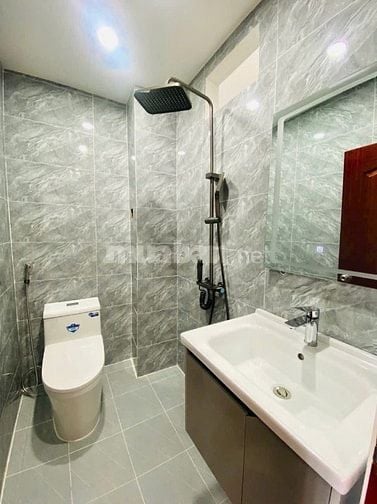 Chủ Ngợp Nợ Bán Nhanh Nhà Q1 60m2/3ty400. Pháp lý chuẩn Hẻm 6m xe hơi