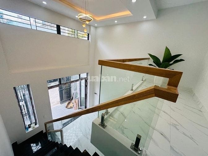Gấp bán nhà gần Lã Xuân Oai, (160) hẻm oto, 55m2, giá chỉ 5 tỷ hơn