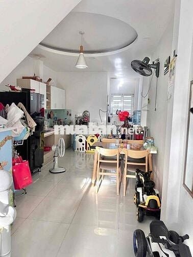 Cho thuê nhà gần chợ Hiệp Bình,Gigamal,/đs 49.pHBC 2 tầng 8tr TL