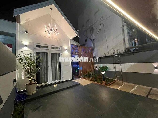 Gia Đình bán gấp nhà mới TT Đà Lạt