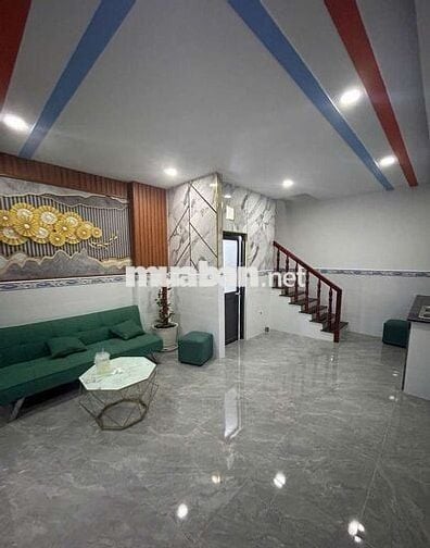 Nhà 2 mặt tiền, 1 trệt 1 lầu, DT 4x10m 585tr Long An