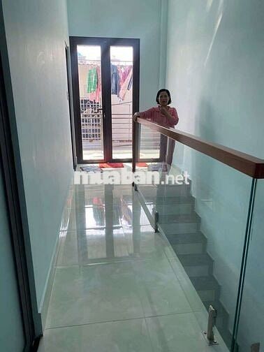 Bán nhà lầu đẹp 5×8 giá 1,55ty sổ Chung