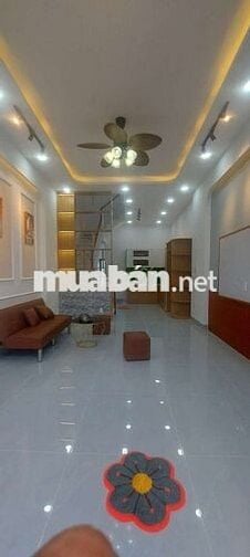 Bán nhà mới sạch đẹp có sổ hồng riêng