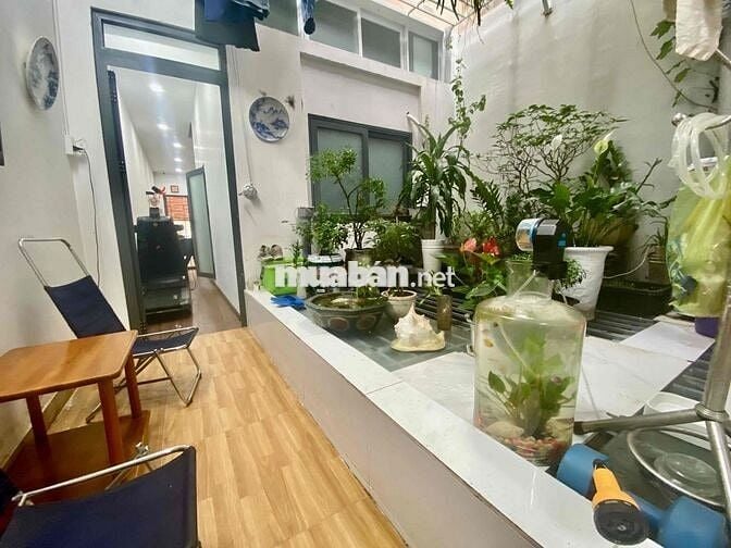 Bán CC 120E/11 Đinh Tiên Hoàng