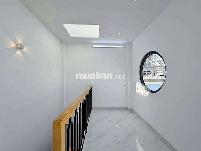 NHÀ ĐẸP GIÁ 5.1TỶ/ 4,9M x 11M- ĐƯỜNG UNG VĂN KHIÊM, BÌNH THẠNH.