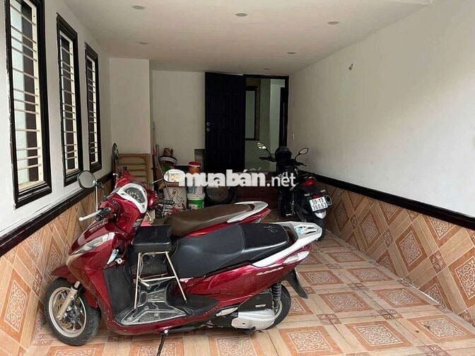 Cần cho thuê nhà biệt thự .DT 20x20 .1 trệt 2 lầu 5PN 5WS nhà mới