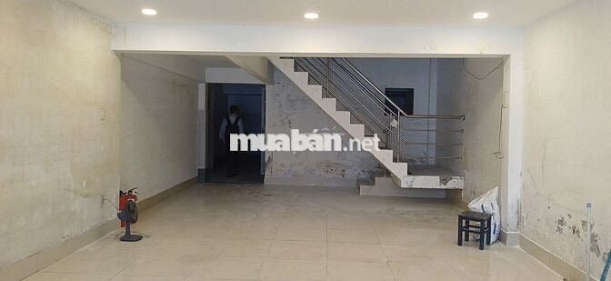 NHÀ 2 TẦNG 300M2, Ở HOẶC LÀM KHO, HẺM TẢI, KHU CÁ SẤU HOA CÀ, HBC