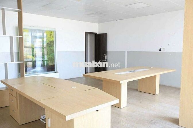 Nguyên căn 4 tầng 10×20 cho thuê 50tr khu tên lửa