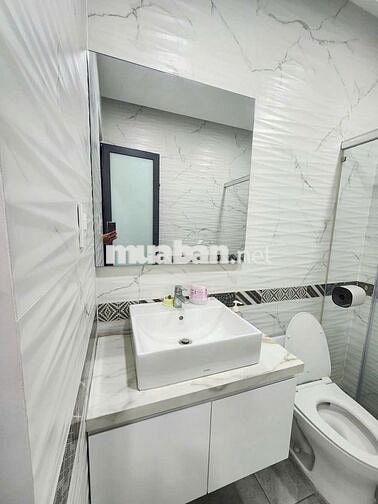 BUILDING 5 TẦNG 700M2  SÀN, MẶT TIỀN QUỐC LỘ 13, HIỆP BÌNH PHƯỚC