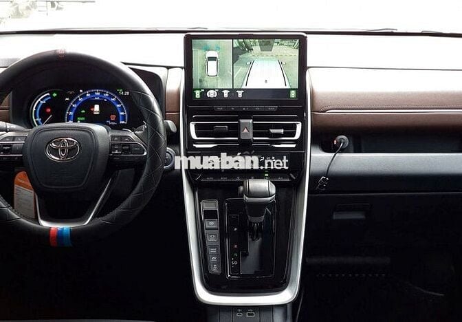 Innova Cross HEV 2024 - 5702 km -980 THƯƠNG LƯỢNG