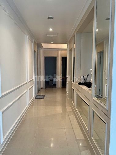 Bán CHCC Imperia Q2, SH, đặc biệt free xe hơi (115m,3pn giá 9,5ty)