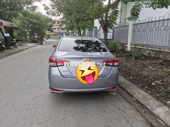Toyota Vios E 2019 số sàn 5 chỗ màu xám